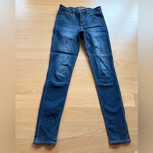Levi's Blue Women’s 311 Mid-Rise Skinny Jeans, size 26